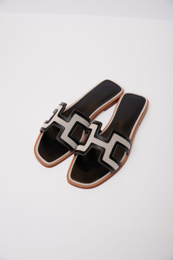 Hermès Oran Black Sandal 37.5