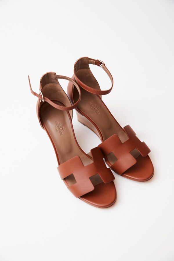 Hermès Legend Gold Sandal 38