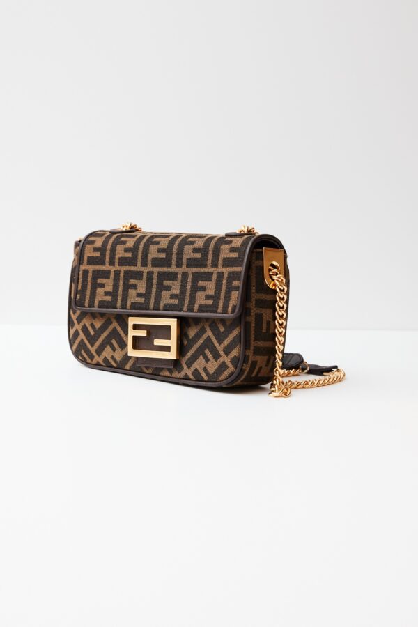 Fendi Baguette Chain Midi Brown