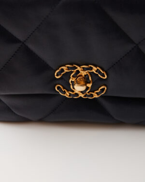 Chanel Chanel 19 Flap Navy Blue Lambskin