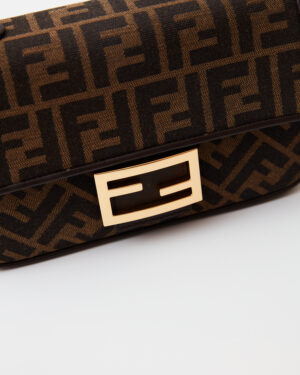 Fendi Baguette Chain Midi Brown
