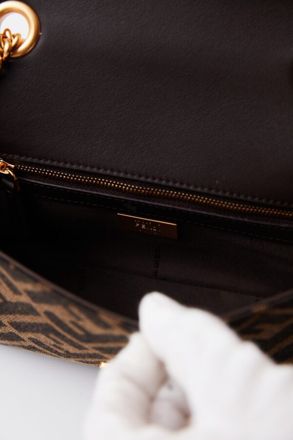 Fendi Baguette Chain Midi Brown
