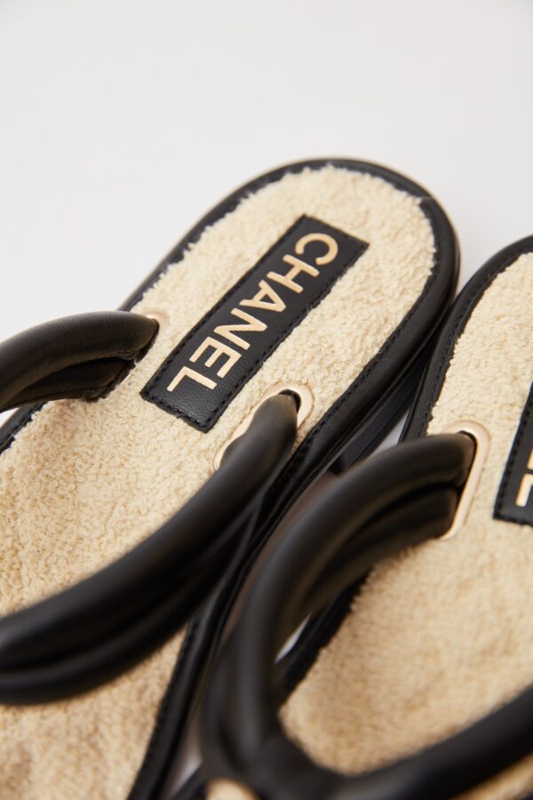 Chanel White Black Tweed Thong Sandals