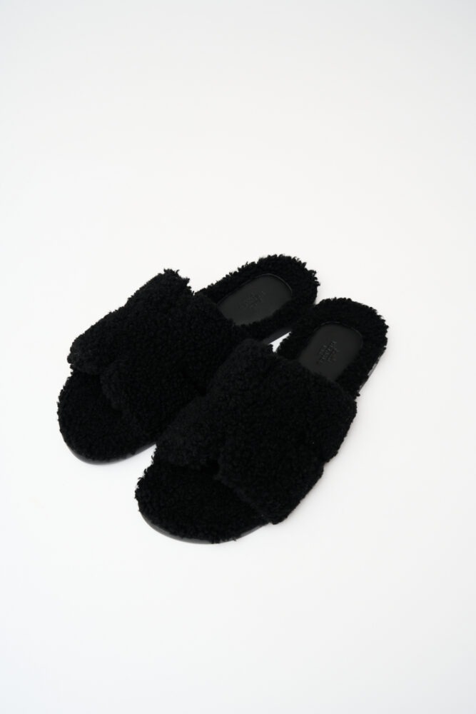 Hermès Peau Lainee Izmir Noir Sandal 43.5